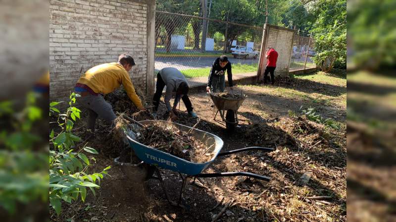 Casas de estudiantes de la UMSNH realiza jornadas de mantenimiento y limpieza  - Foto 0 