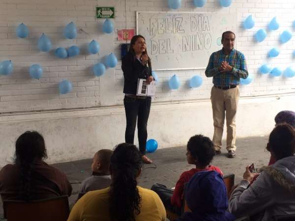 Compromete Priscila López apoyos a niños de la Casa AMANC I.A.P. 