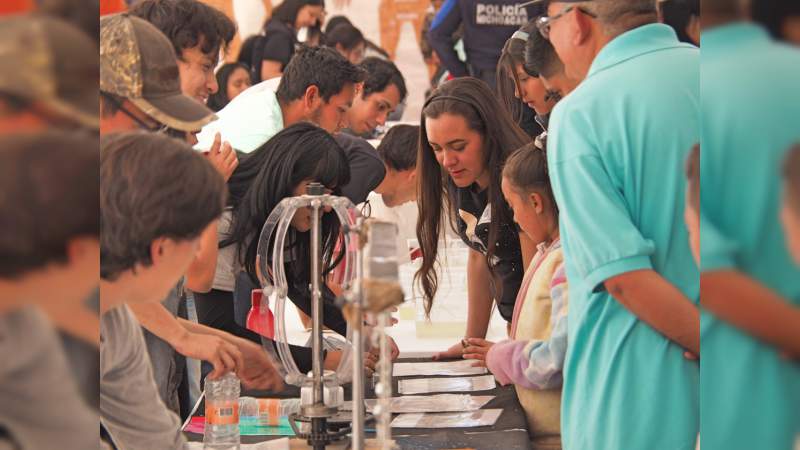 2500 personas disfrutaron del cielo de Tzintzuntzan, Michoacán - Foto 0 