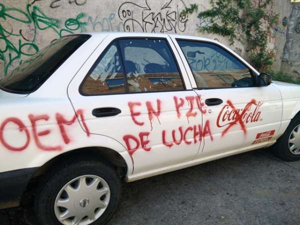 Localizan abandonado vehículo comercial secuestrado por normalistas en Morelia - Foto 0 