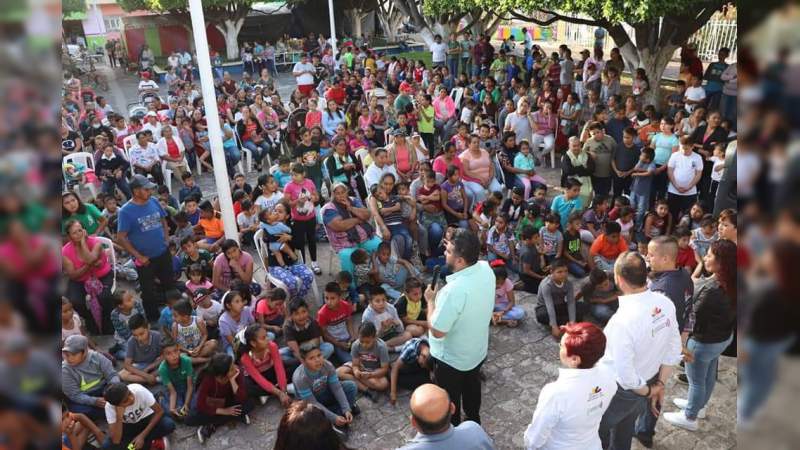 Erik Juárez se reúne con ganaderos, productores y liderazgos de Venustiano Carranza y Puruándiro 