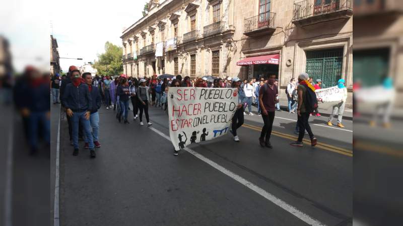 #Manifestación de #Normalistas en el centro de #Morelia para exigir mejoras en los planteles  - Foto 2 